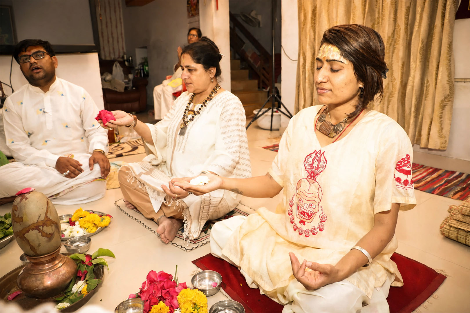 Sacred pujan, mantra and meditation at Kapali's