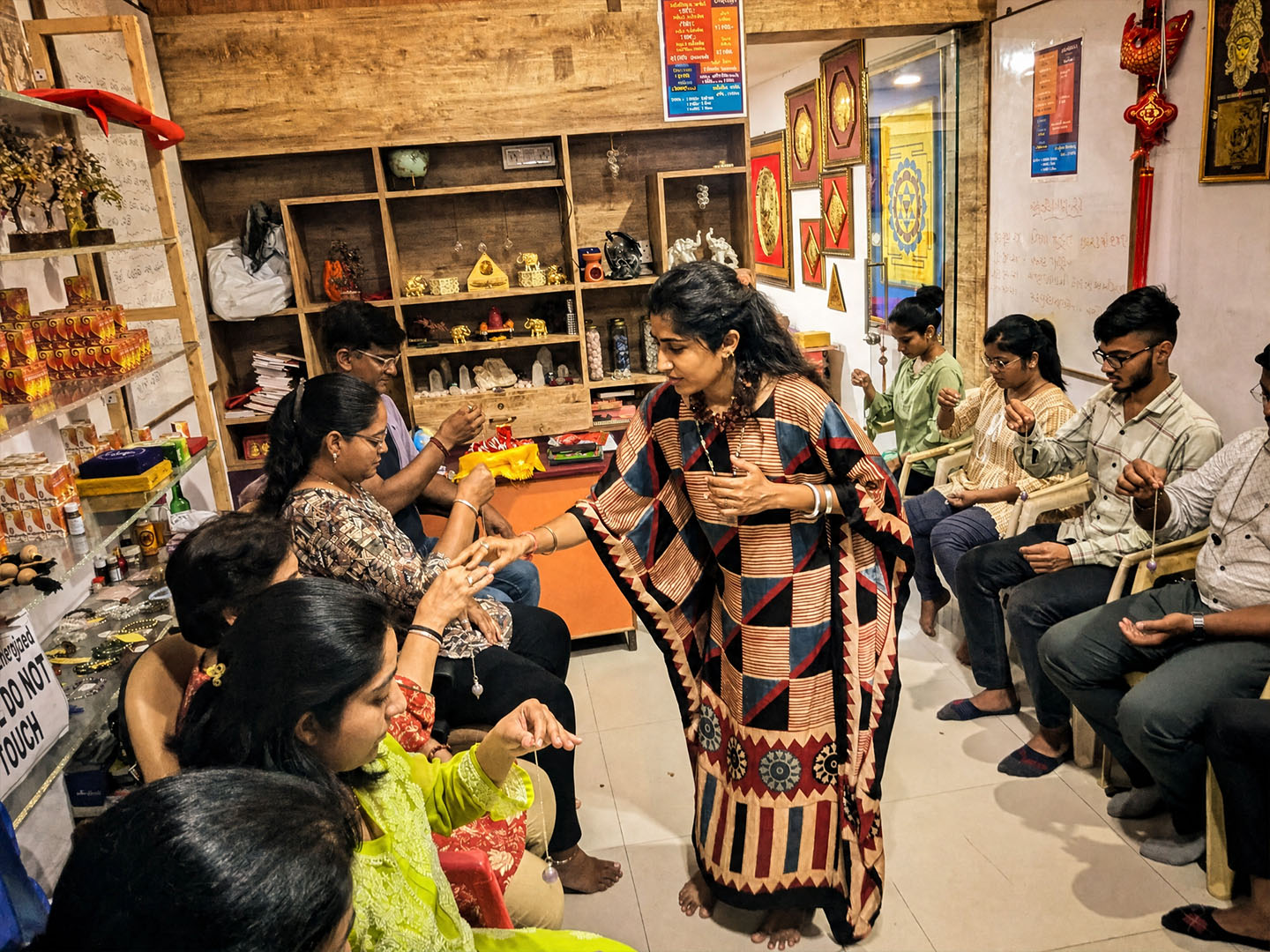 Dowsing workshop in progress at Kapali's